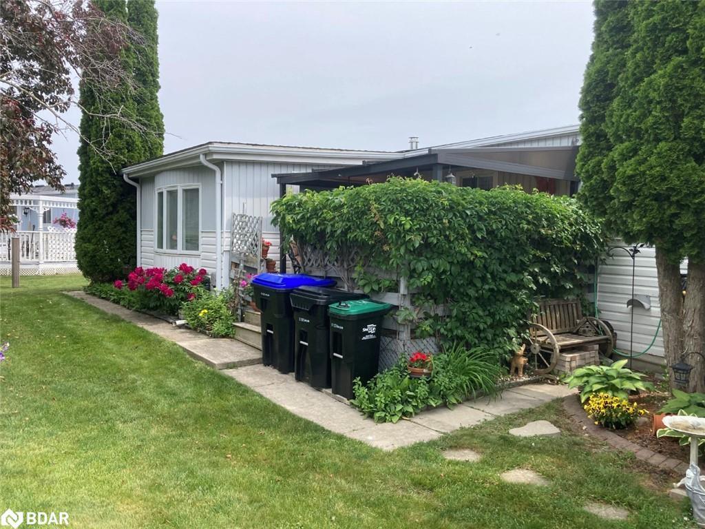 









8


Bonavista Arm

,
Innisfil,




ON
L9S 1P5

