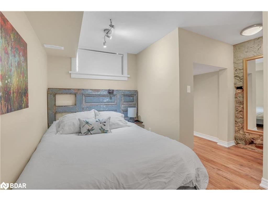 









130


St David

Street South,
Fergus,




ON
N1M 2L3

