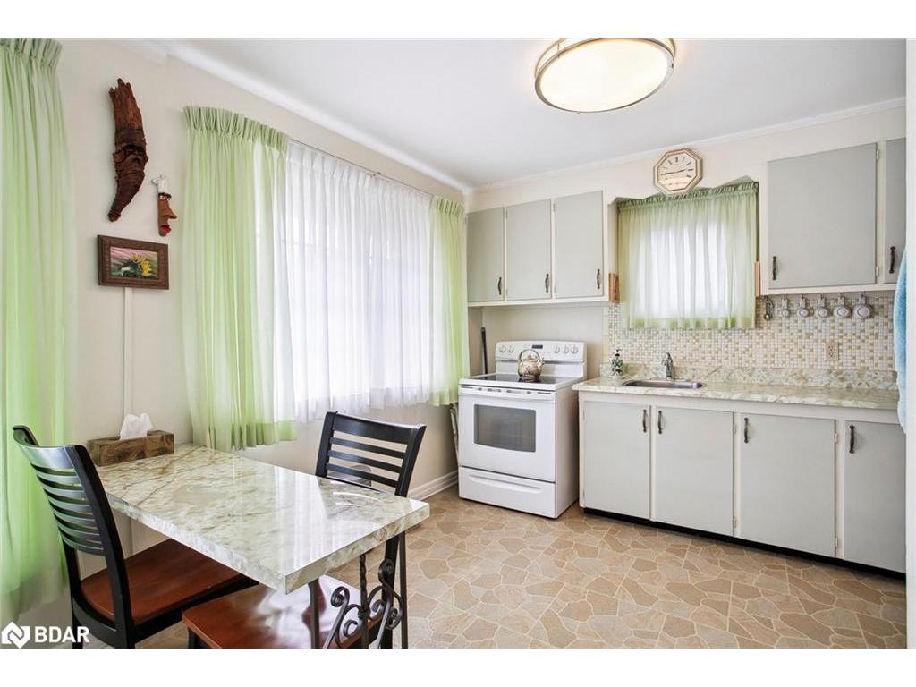 









123


Vista

Drive,
Mississauga,




ON
L5M 1W2


