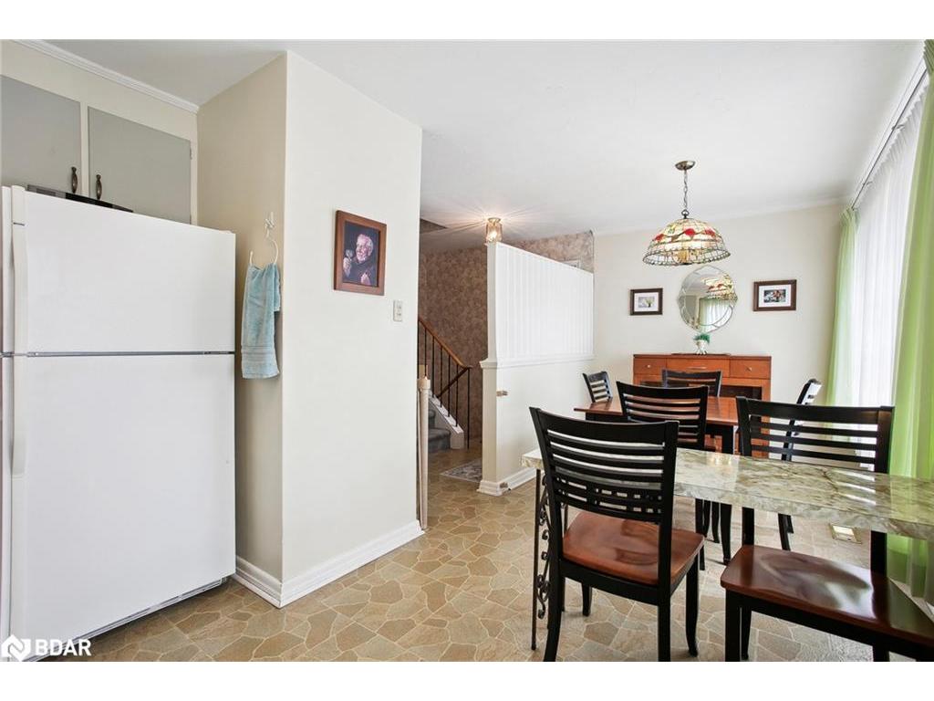 









123


Vista

Drive,
Mississauga,




ON
L5M 1W2

