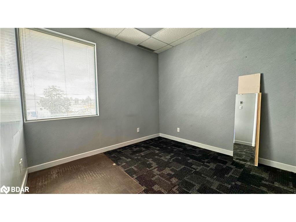 









190


Cundles

Road East, 203,
Barrie,




ON
L4M 4S5

