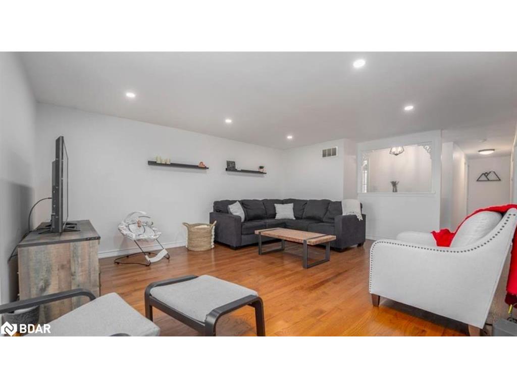 









47


Ruffian

Road,
Brantford,




ON
N3P 1R5

