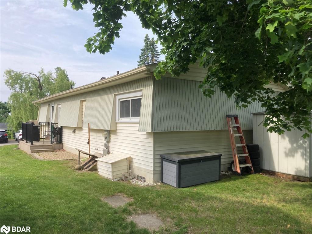 









18


Hawthorne

Drive,
Innisfil,




ON
L9S 1P7

