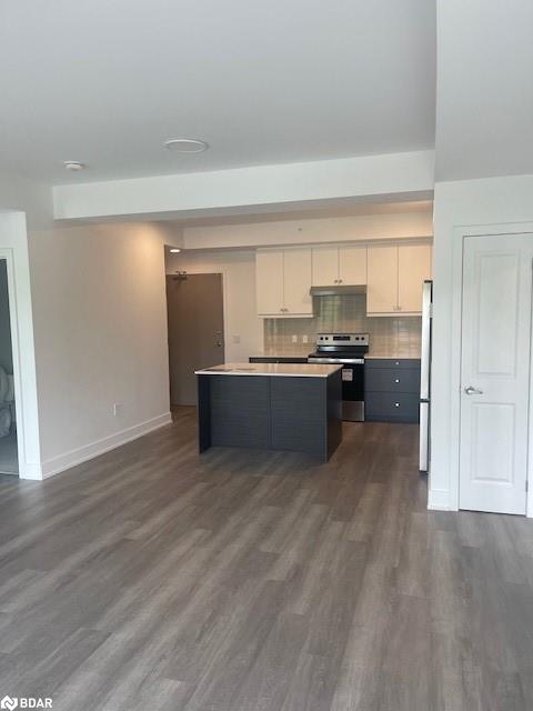 









19B


West

Street, 207,
Fenelon Falls,




ON
K0M 1N9


