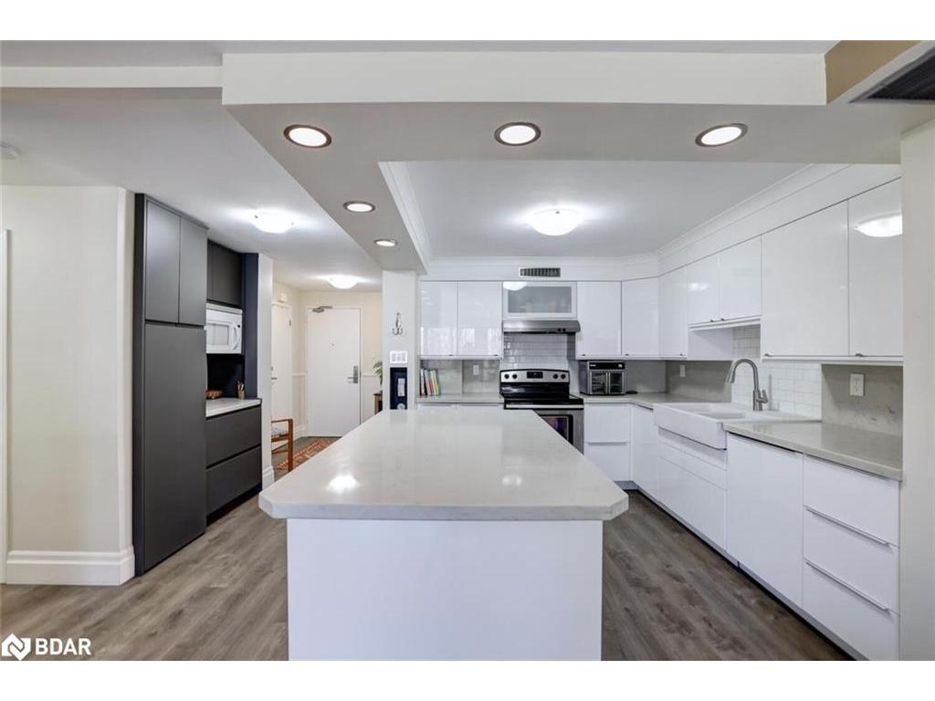 









1400


Dixie

Road, 504,
Mississauga,




ON
L5E 3E1

