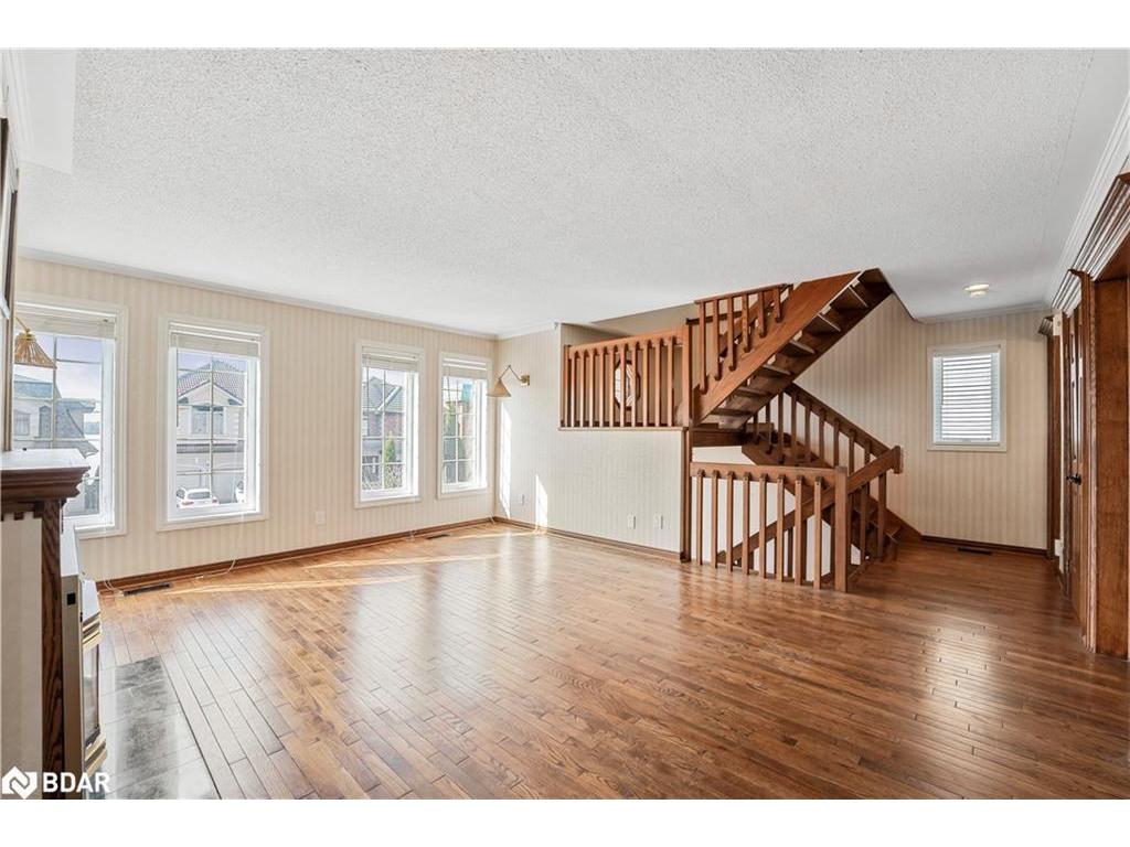 









36


Kempenfelt

Drive,
Barrie,




ON
L4M 1B9


