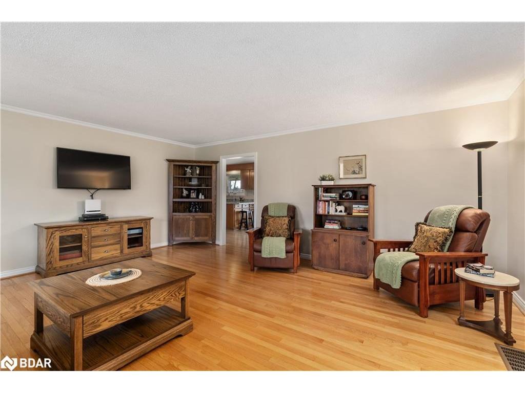 









4051


River

Road,
Ramara,




ON
L3V 6H7

