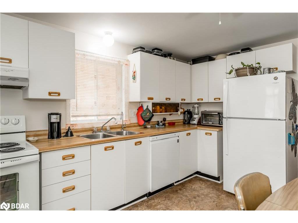 









91


Irwin

Drive,
Barrie,




ON
L4N 7A9

