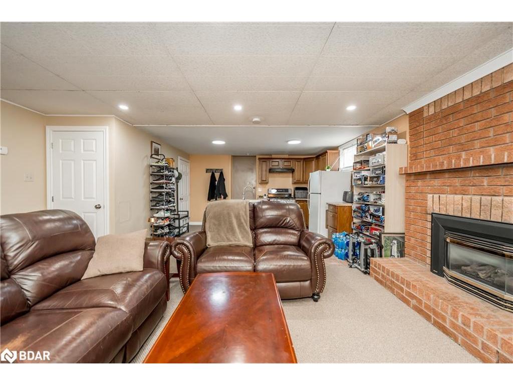 









91


Irwin

Drive,
Barrie,




ON
L4N 7A9

