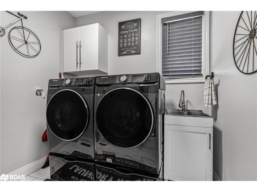









3075


Orion Blvd

Boulevard,
Orillia,




ON
L3V 6H2

