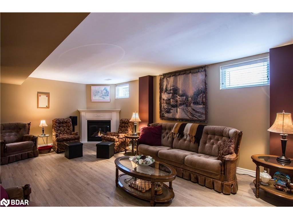 









47


Birkhall

Place,
Barrie,




ON
L4N 0K5

