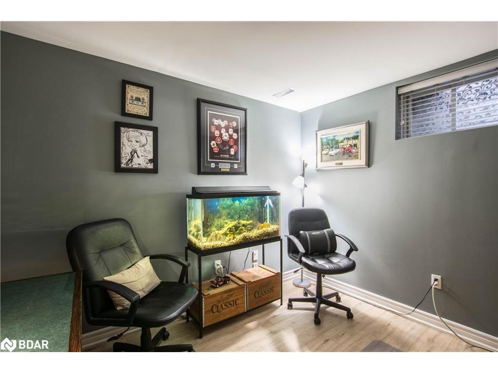 









47


Birkhall

Place,
Barrie,




ON
L4N 0K5

