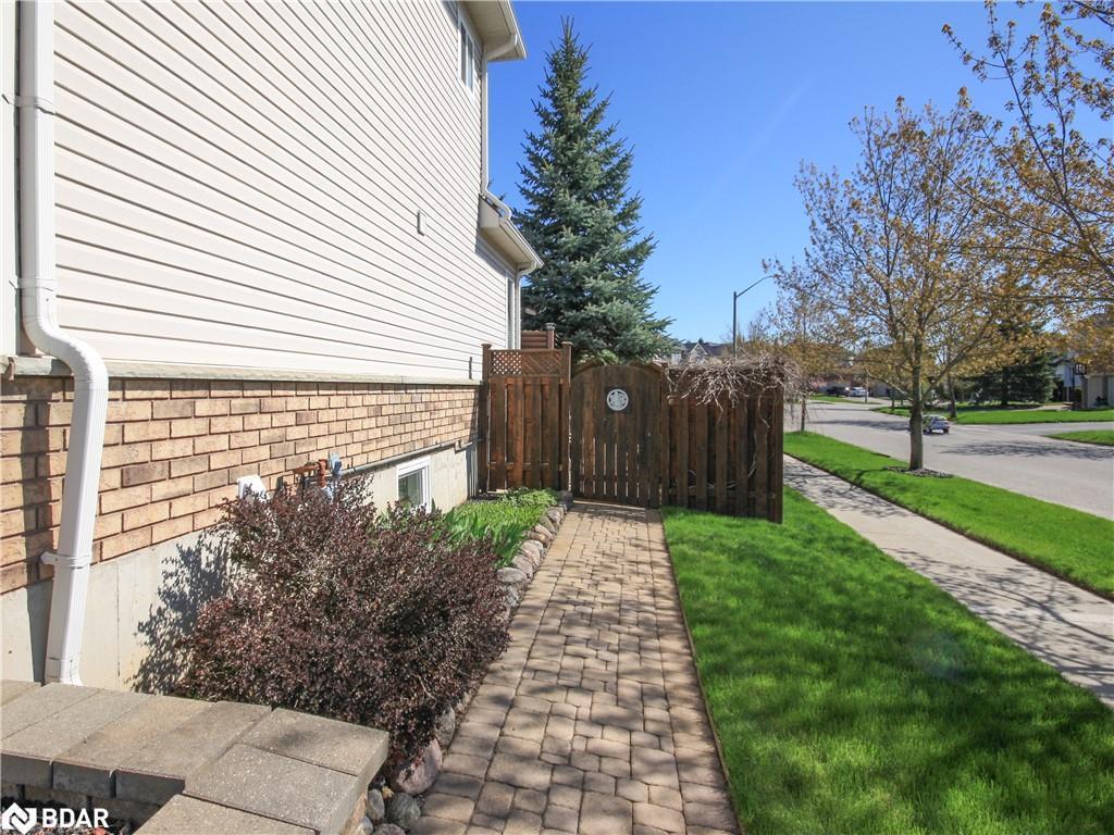 









47


Birkhall

Place,
Barrie,




ON
L4N 0K5

