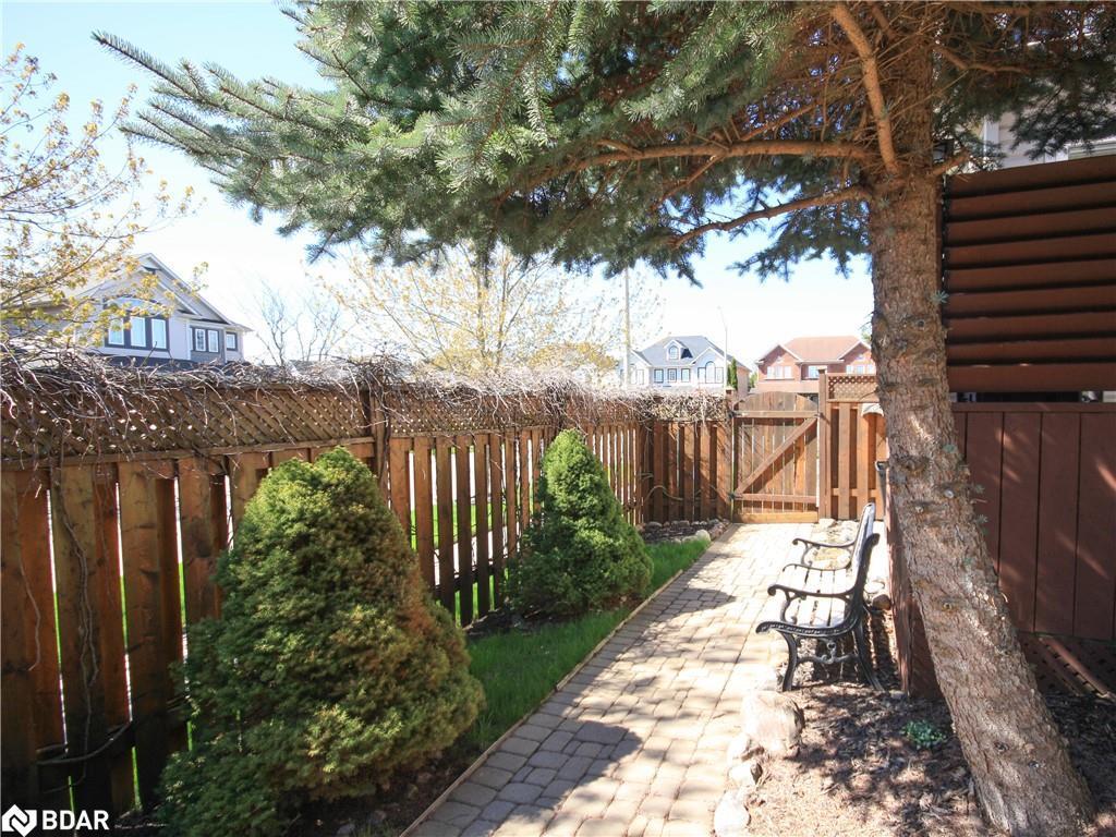 









47


Birkhall

Place,
Barrie,




ON
L4N 0K5

