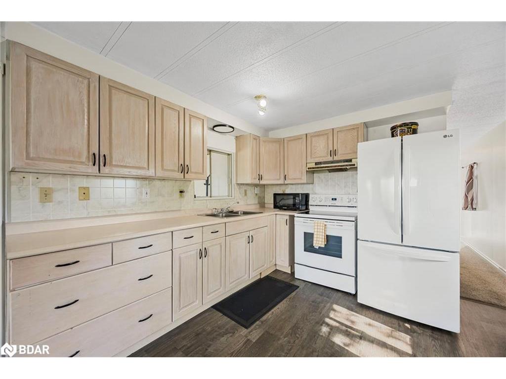 









17


Balantrae

Drive,
Oro-Medonte,




ON
L3V 0P9

