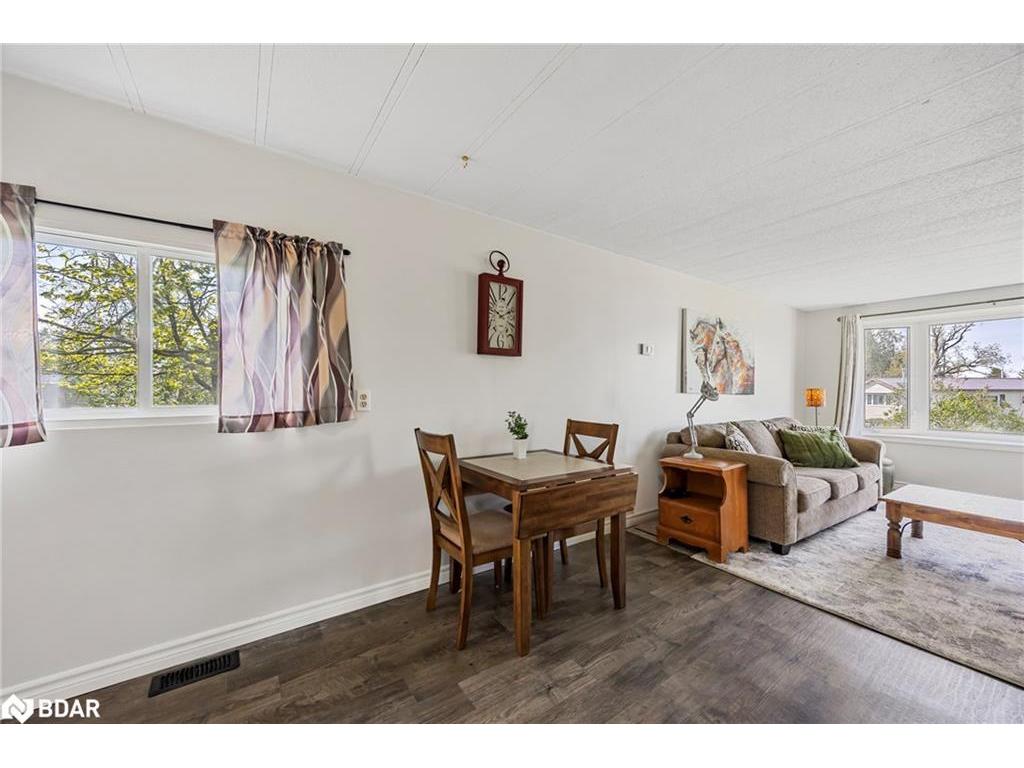 









17


Balantrae

Drive,
Oro-Medonte,




ON
L3V 0P9

