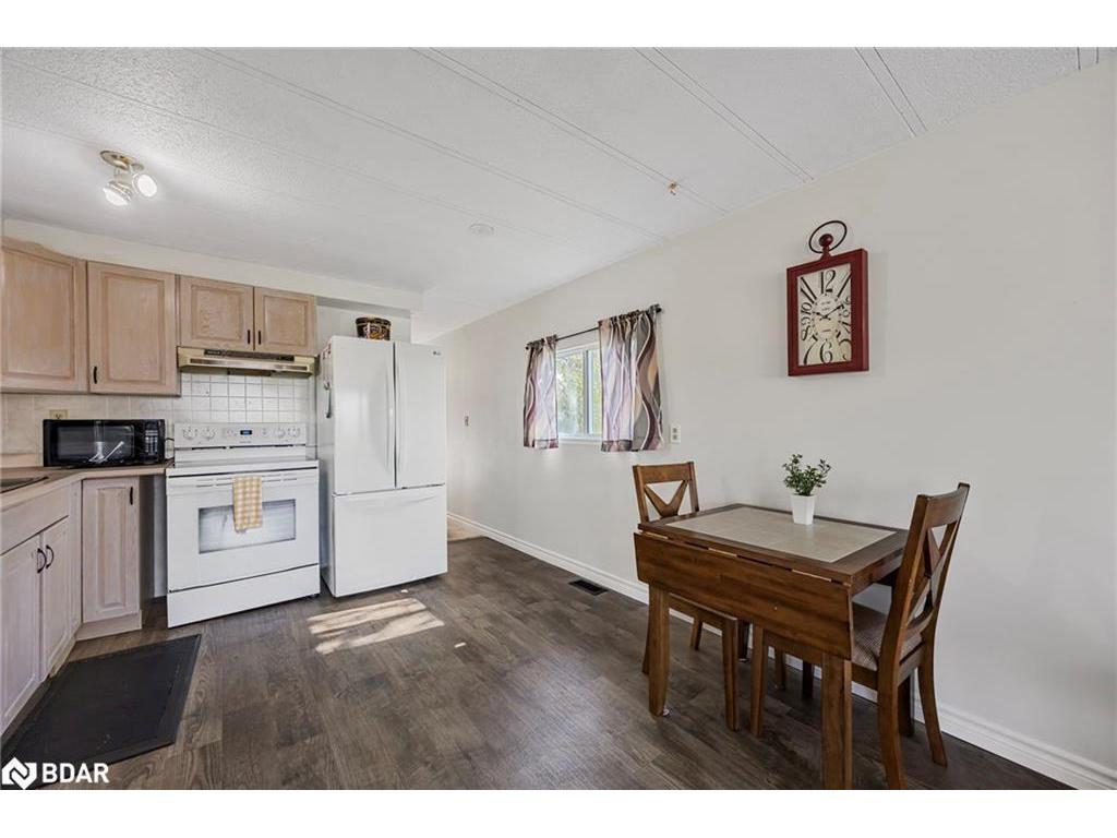 









17


Balantrae

Drive,
Oro-Medonte,




ON
L3V 0P9


