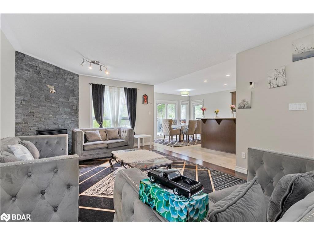 









1162


Smither

Road,
London,




ON
N6G 5R8

