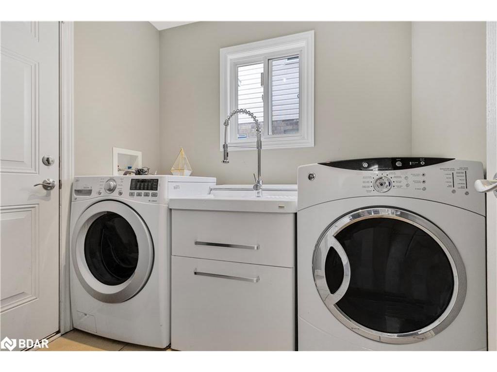 









1162


Smither

Road,
London,




ON
N6G 5R8

