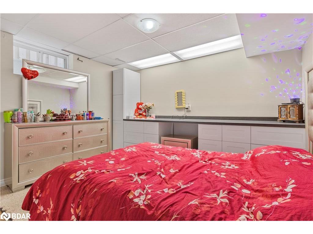 









1162


Smither

Road,
London,




ON
N6G 5R8

