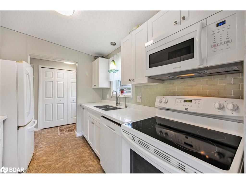 









37


Jane

Street,
Oro-Medonte,




ON
L3V 0P9


