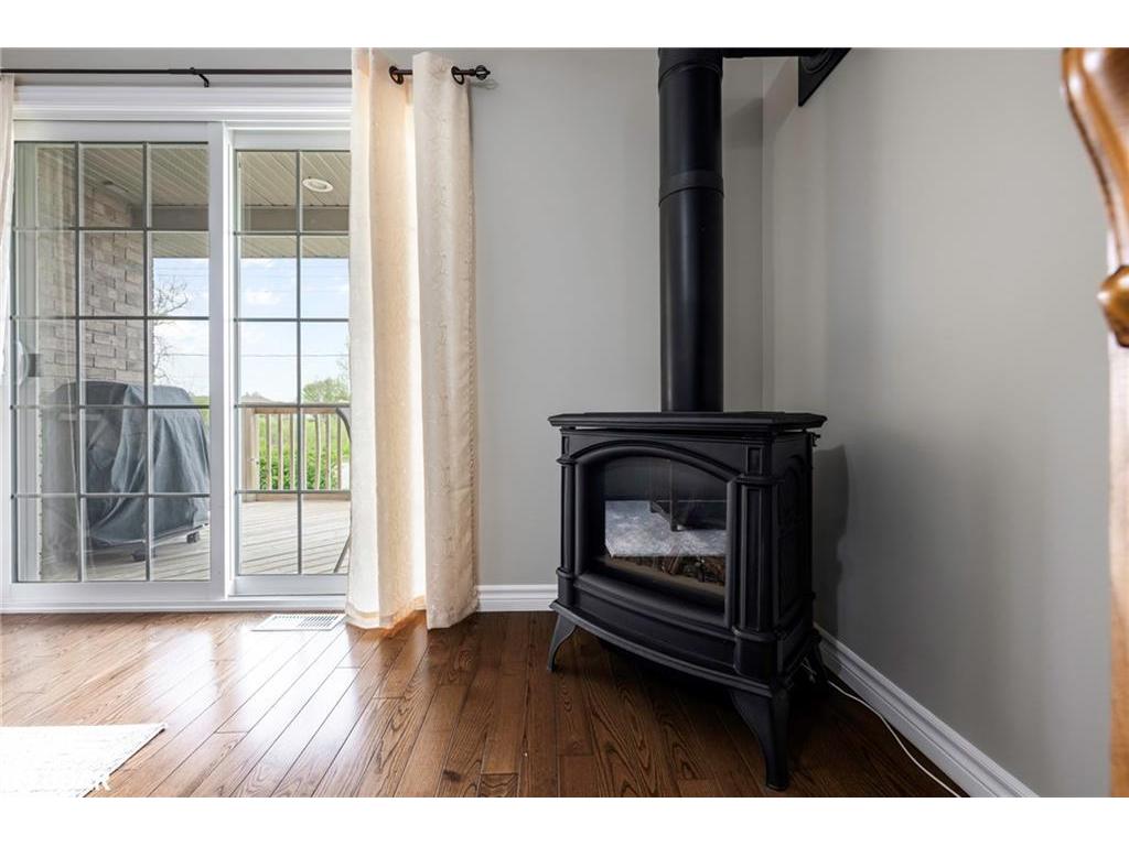 









401


Birmingham

Street East, C6,
Mount Forest,




ON
N0G 2L2

