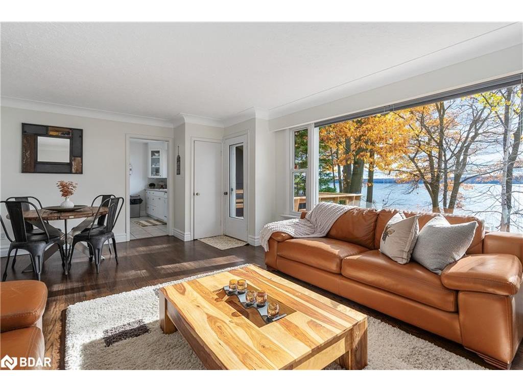 









23


Barrie

Terrace,
Oro-Medonte,




ON
L4M 1E8

