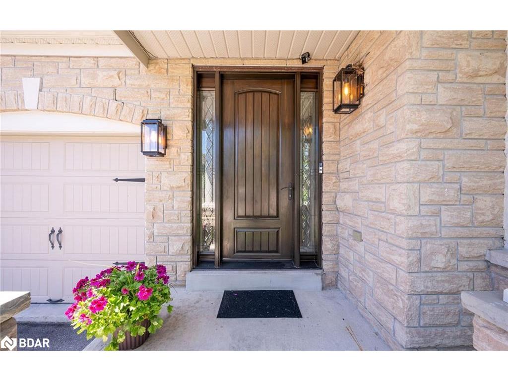 









6


Xavier

Court,
Brampton,




ON
L6Y 5S1

