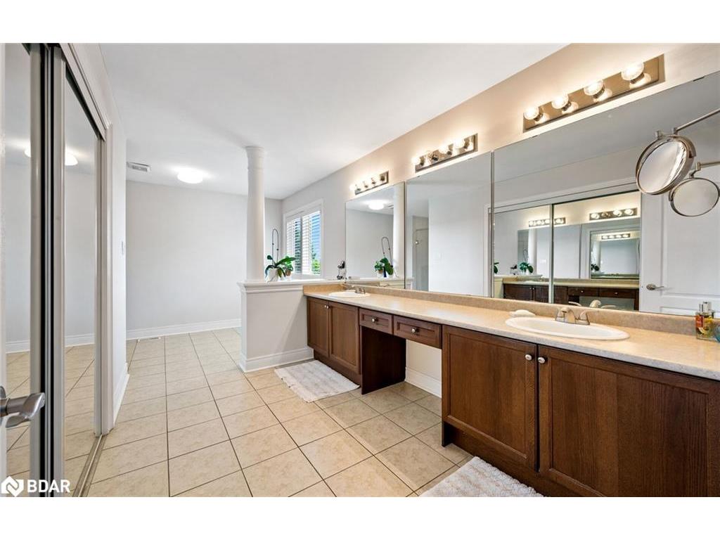 









6


Xavier

Court,
Brampton,




ON
L6Y 5S1

