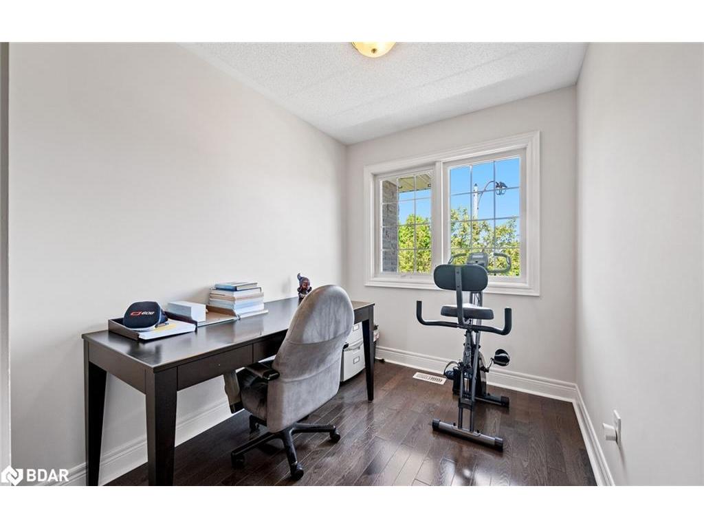 









6


Xavier

Court,
Brampton,




ON
L6Y 5S1

