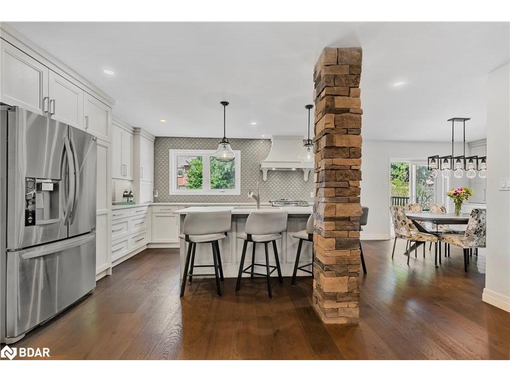 









32


Falling Brook

Drive,
Barrie,




ON
L4N 7E9

