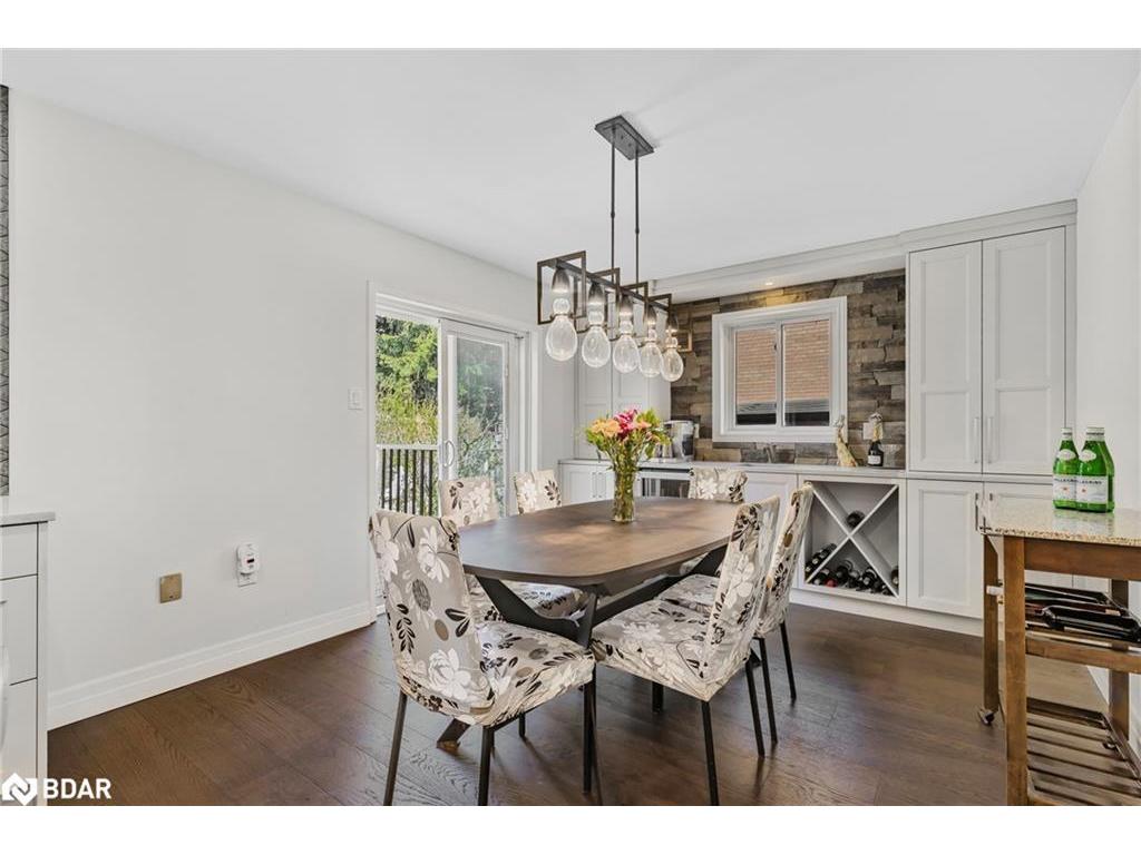 









32


Falling Brook

Drive,
Barrie,




ON
L4N 7E9

