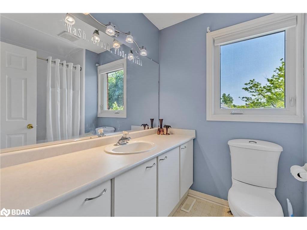 









32


Falling Brook

Drive,
Barrie,




ON
L4N 7E9

