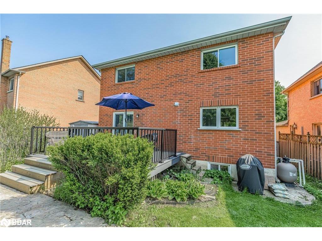 









32


Falling Brook

Drive,
Barrie,




ON
L4N 7E9

