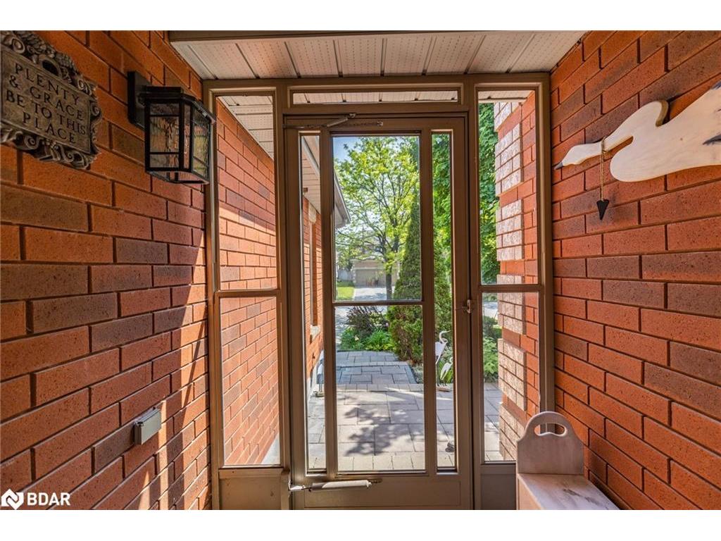 









32


Falling Brook

Drive,
Barrie,




ON
L4N 7E9

