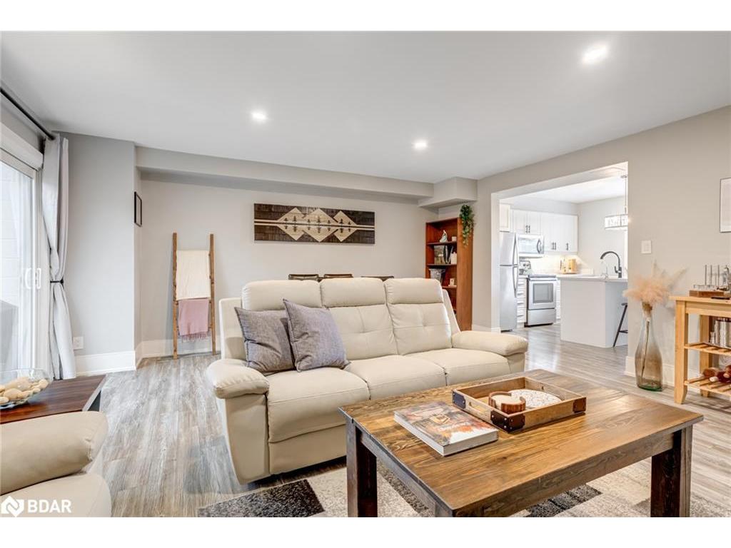 









135


Chalmers

Street, 21,
Cambridge,




ON
N1R 6M2

