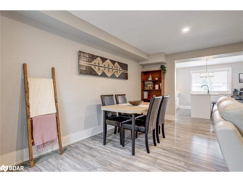 









135


Chalmers

Street, 21,
Cambridge,




ON
N1R 6M2


