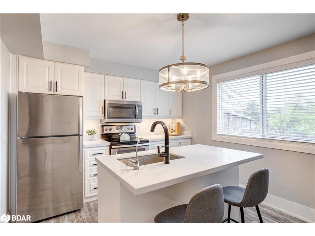 









135


Chalmers

Street, 21,
Cambridge,




ON
N1R 6M2

