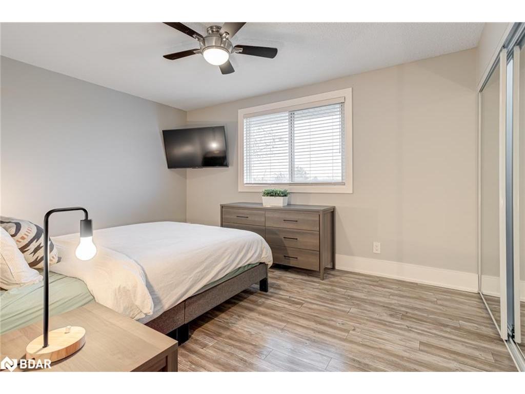 









135


Chalmers

Street, 21,
Cambridge,




ON
N1R 6M2

