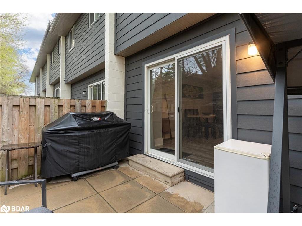 









135


Chalmers

Street, 21,
Cambridge,




ON
N1R 6M2

