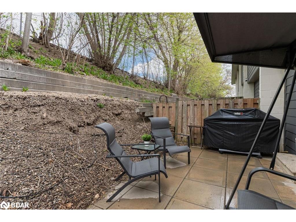 









135


Chalmers

Street, 21,
Cambridge,




ON
N1R 6M2

