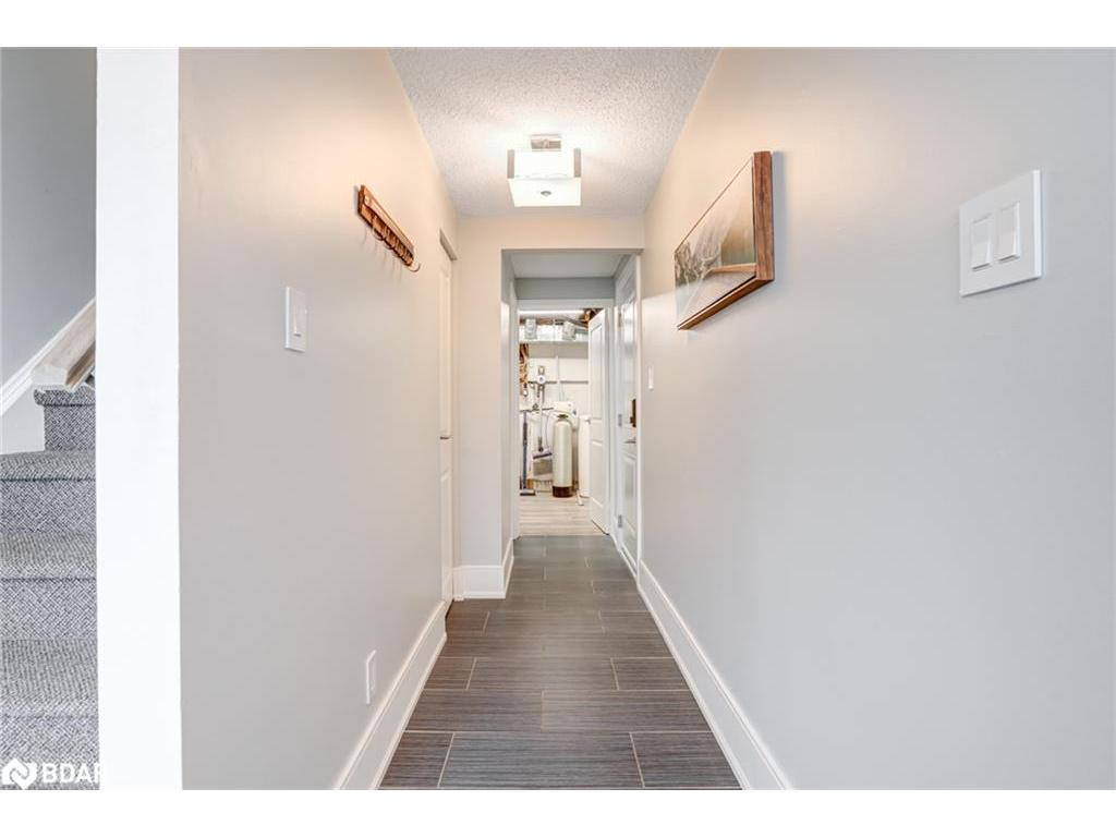 









135


Chalmers

Street, 21,
Cambridge,




ON
N1R 6M2

