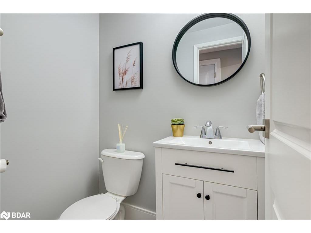 









135


Chalmers

Street, 21,
Cambridge,




ON
N1R 6M2

