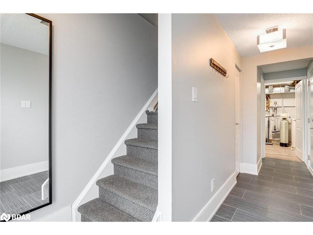 









135


Chalmers

Street, 21,
Cambridge,




ON
N1R 6M2

