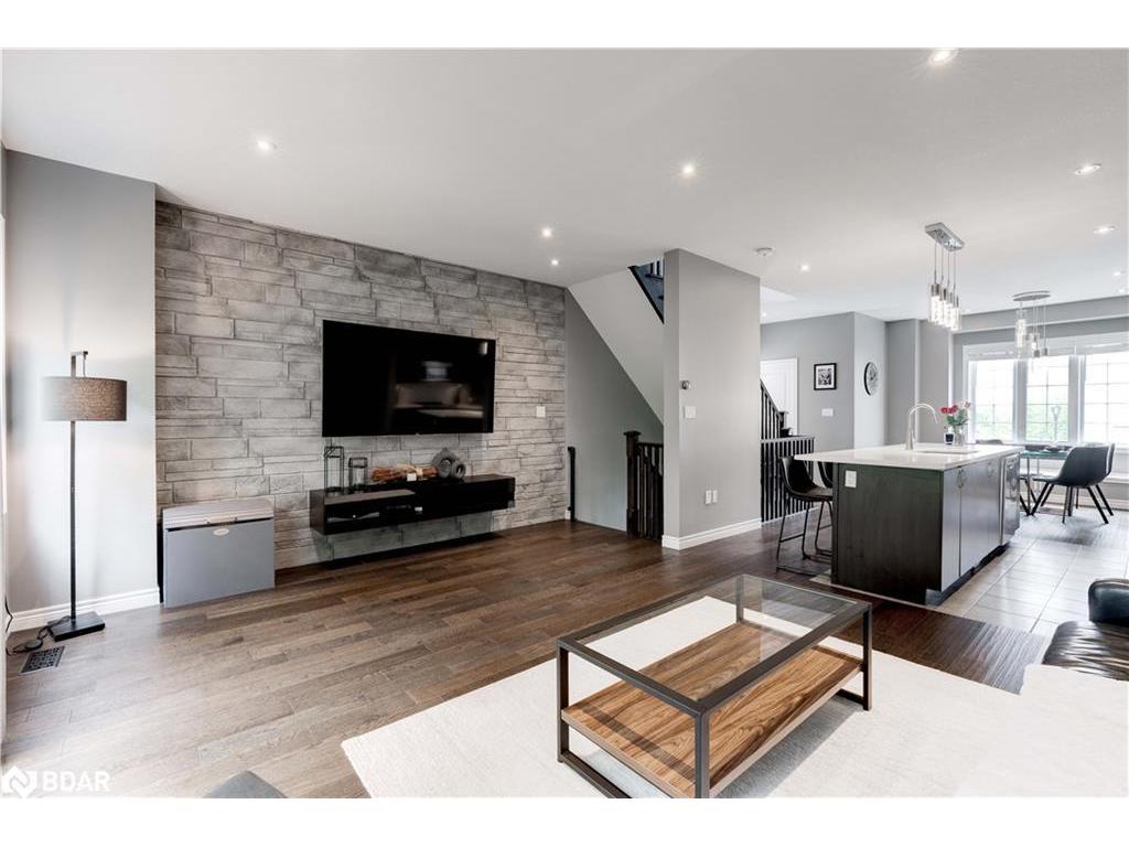 









122


Dundas

Street East, 17,
Waterdown,




ON
L9H 7K6


