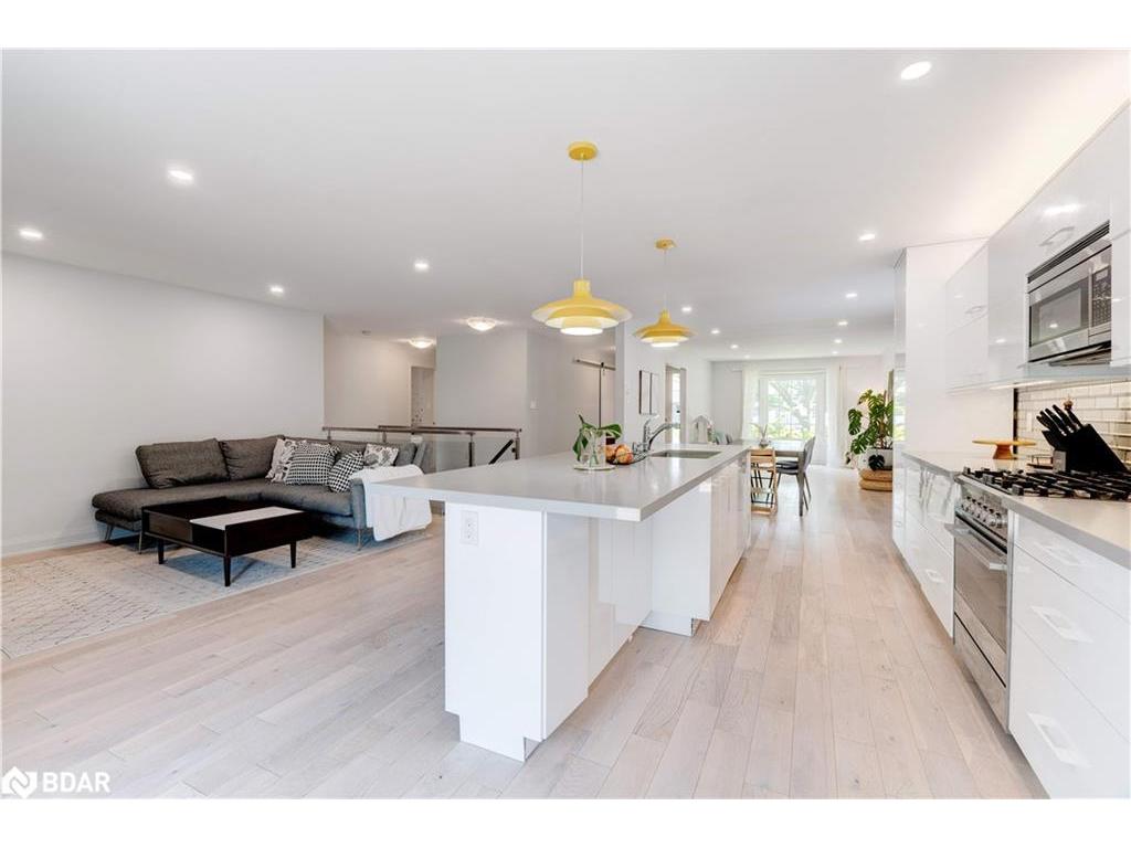 









2139


Marc

Lane,
Burlington,




ON
L7M 3P7

