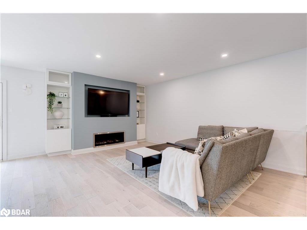 









2139


Marc

Lane,
Burlington,




ON
L7M 3P7

