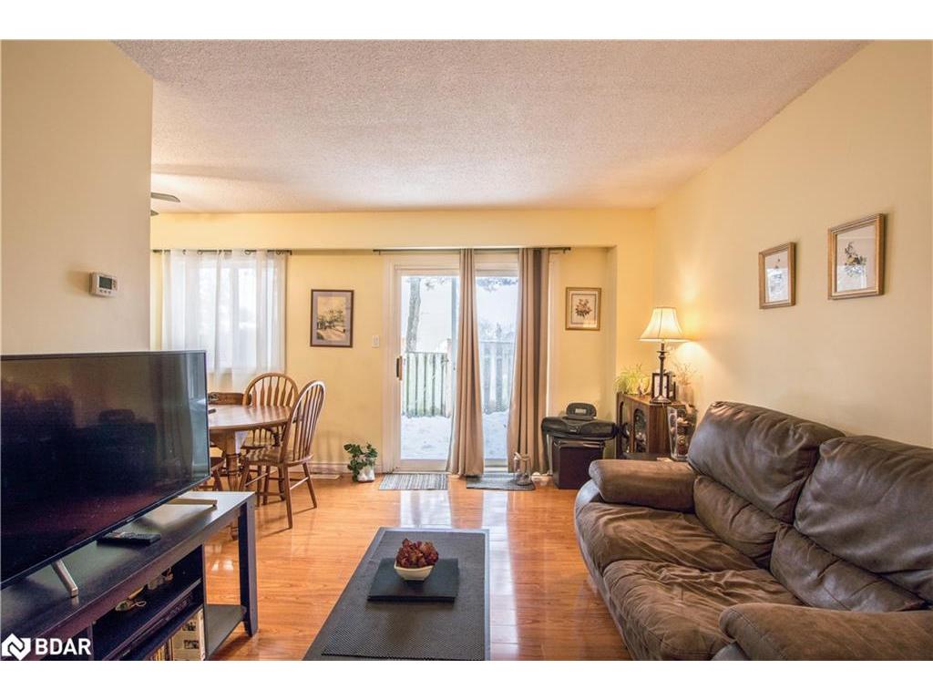 









261


Rose

Street, 4,
Barrie,




ON
L4M 2V3

