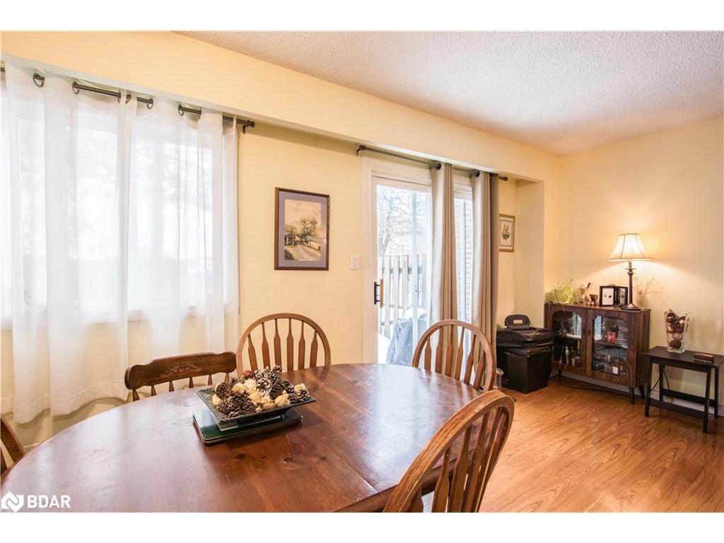









261


Rose

Street, 4,
Barrie,




ON
L4M 2V3

