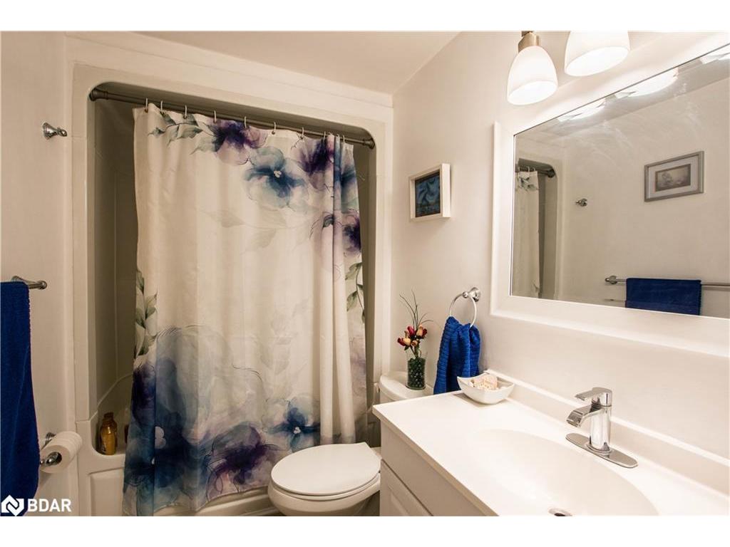 









261


Rose

Street, 4,
Barrie,




ON
L4M 2V3

